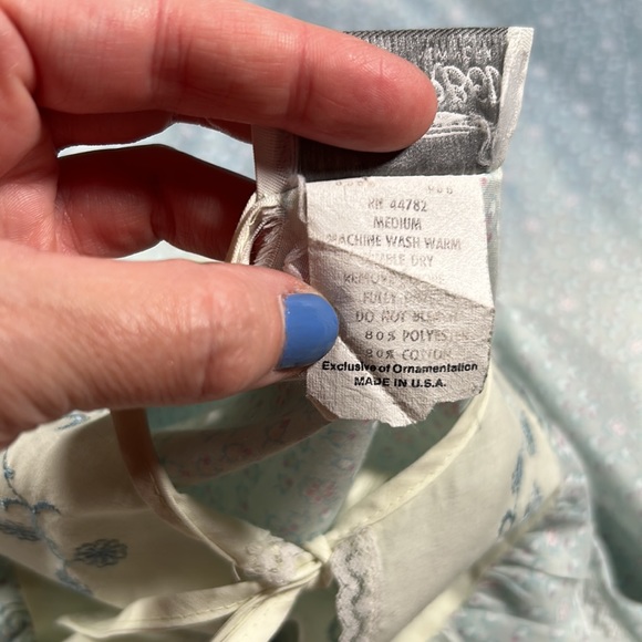 Cutest, VINTAGE, granny nightgown/dress!! - Picture 8 of 9